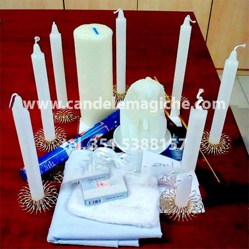 set di candele e altri accessori per il rito del gran faraone