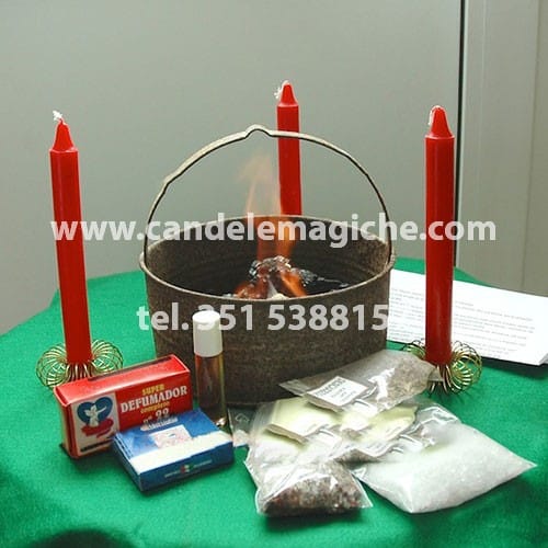 kit accessori e candele per il rito negromantico