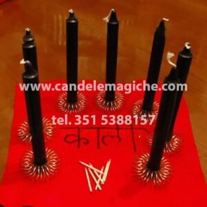 set di candele nere per il rituale della dea kali