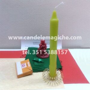 candela verde per il rito propiziatorio di giulietta e romeo