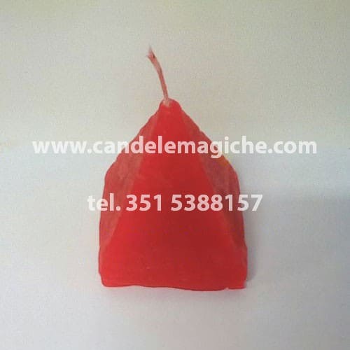 candela rossa a forma di piramide