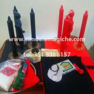 set candele nere e rosse per rituale per togliere una fattura