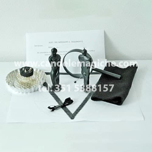 kit accessori con bamboline per svolgere il rito per impedire il tradimento