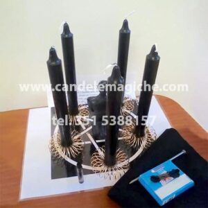 set di 5 candele nere e bambolina in cera per il rito di sottomissione