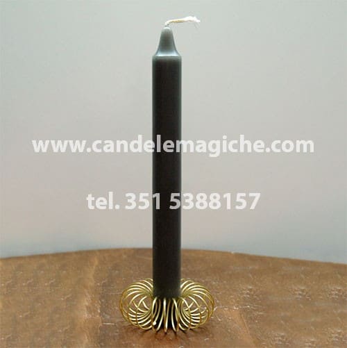 candela cilindrica di colore grigio