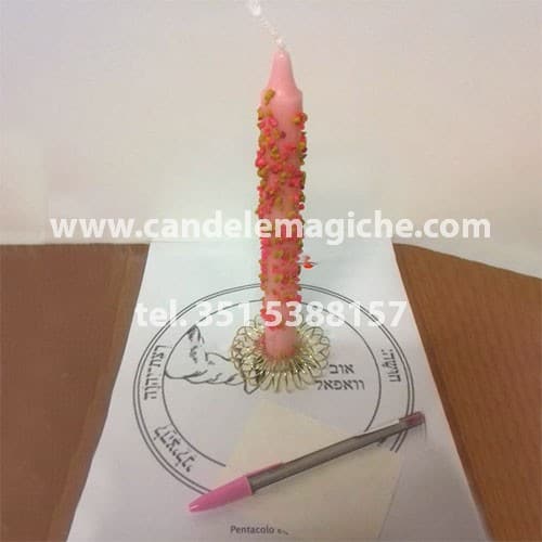 candela rosa con incenso incastonato
