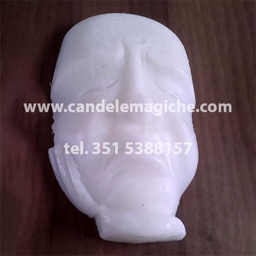 candela del pensiero di colore bianco