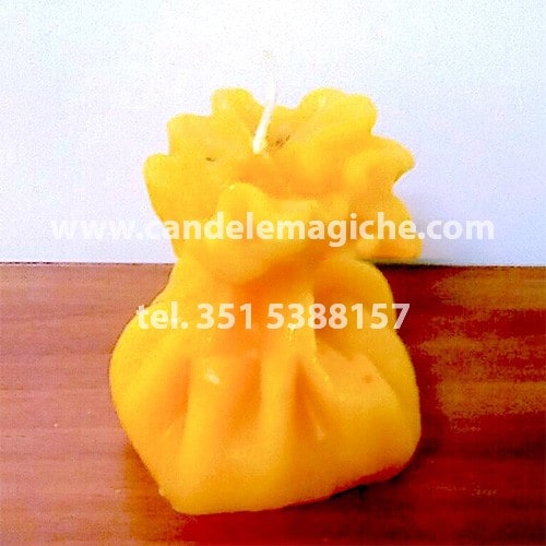 candela figurata del sacco della fortuna di colore giallo