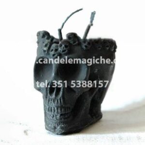 candela a forma di teschio di colore nero