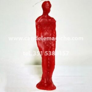 candela in cera rossa rappresentante una statuetta asessuata