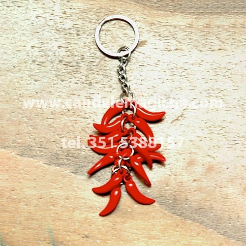 portachiavi con cornetti rossi portafortuna