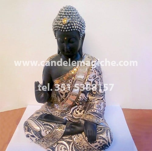 statua del buddha thailandese da utilizzare come portafortuna