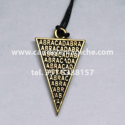 talismano magico abracadabra di forma triangolare