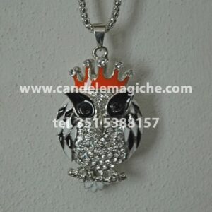talismano con ciondolo raffigurante un gufo e collana