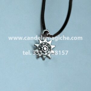 talismano con ciondolo a forma di sole