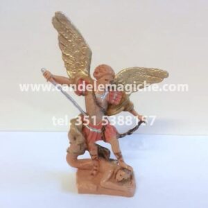 statuetta di san michele arcangelo